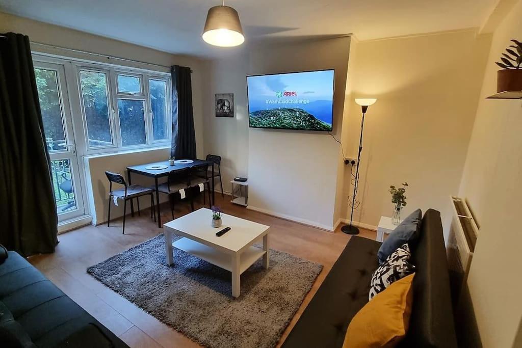 2 Bedroom Apartment In Kennington London Eksteriør billede