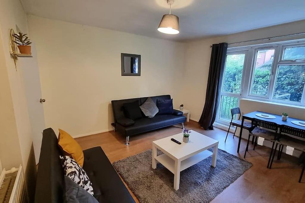 2 Bedroom Apartment In Kennington London Eksteriør billede