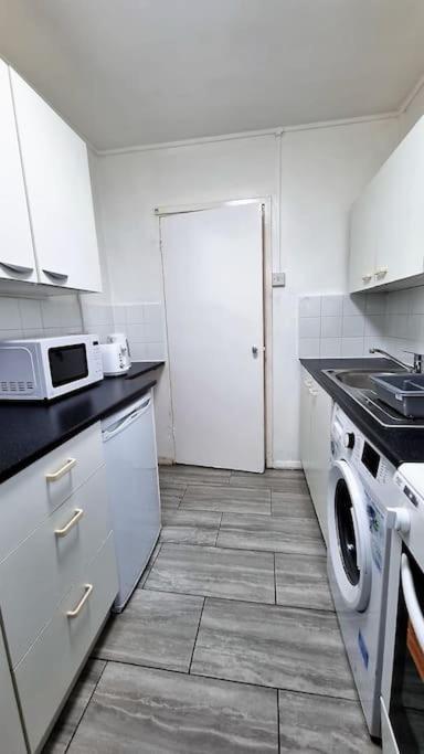 2 Bedroom Apartment In Kennington London Eksteriør billede